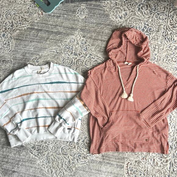 Women’s Roxy Hooded Long Sleeve Sweater Kangaroo Pocket Size Small - Picture 12 of 12